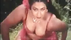 دوست دختر دارای موی  ...
