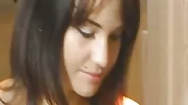 دختر با آلت تناسلی م ...