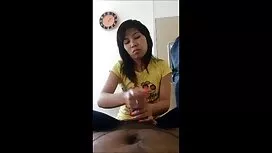 دختر بلوند برای یک ر ...