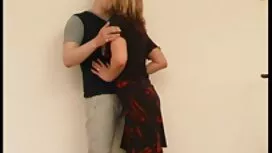 مرد به تنهایی با بهت ...