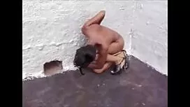 دختر لاغر با یک ماشی ...