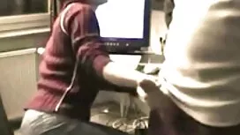 مامان پر از شیشه سرخ ...